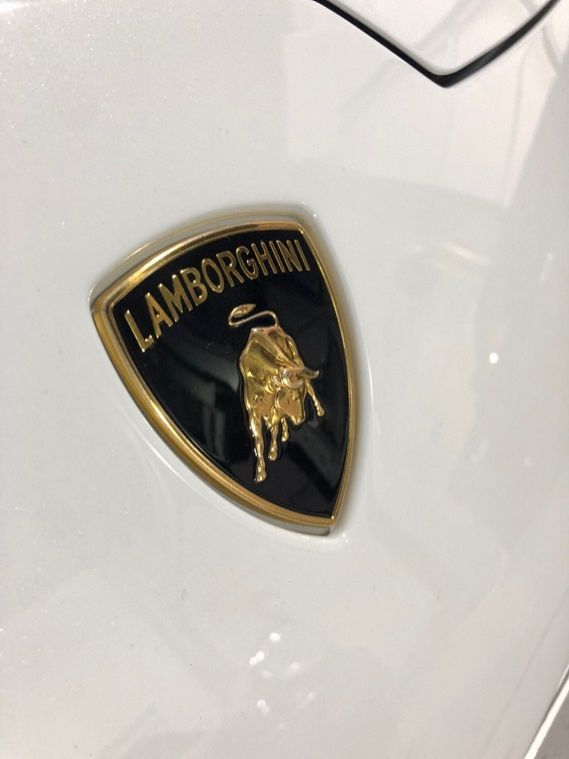 #8 ランボルギーニ ウラカン LP610-4