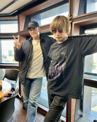 亜嵐×メンディー　斬新な企画に興味津々？？メンディーの初恋に、亜嵐はつられ笑う。