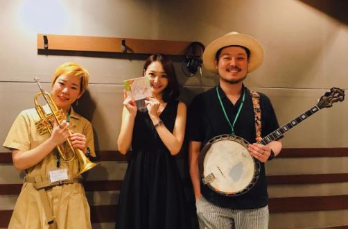 今日のゲストは…ハチャトゥリアン楽団から、丸山朝光さん・河原真彩さん！