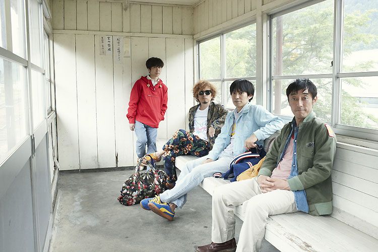 2013年9月のアーティストはスピッツ