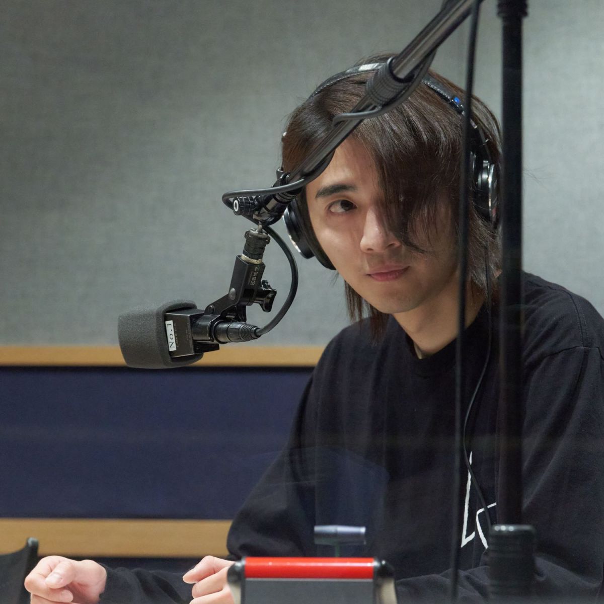 飯島寛騎さんが聞くとリラックスできる曲は?