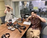 スタジオのことボロカス言うふたり