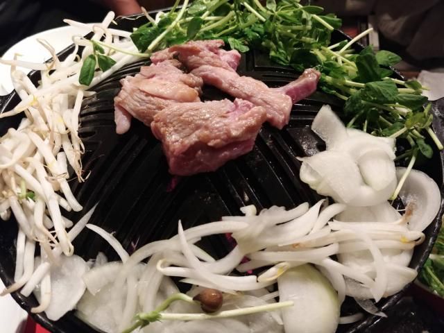 ひたすら肉の写真をアップしている記事