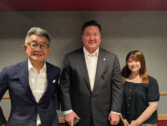 元横綱・白鵬翔さん登場！