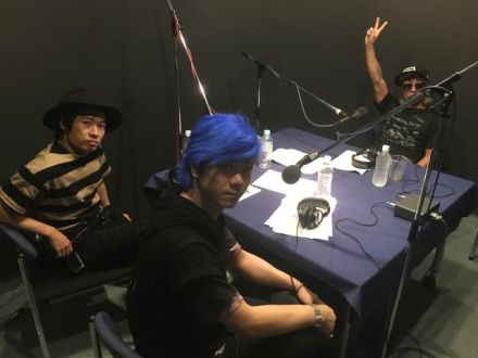 スタジオにて