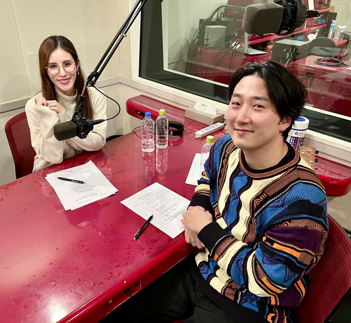 ＜シンガーソングライターの宮﨑薫さんをお迎えしました！＞