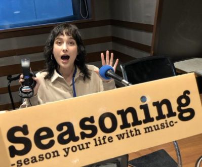 今日の代打パーソナリティはHONEBONEのEMILYさん！