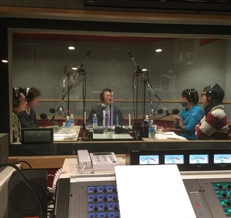 「外務政務官の時には3泊10日とかありました。」