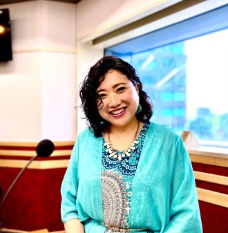 愛と笑顔を広げる”うたうセラピスト”～シンガー・チャミーさんを迎えて