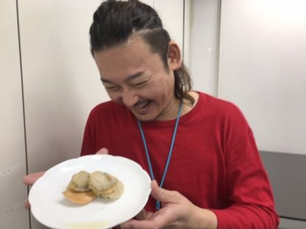 2021年9月27日(月)はぴねすくらぶ「北海道・噴火湾産 蒸しホタテ」