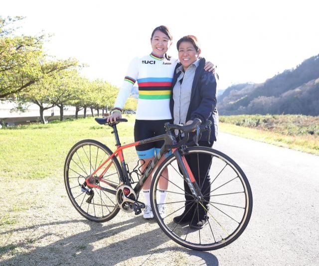 7月のアスリートママは、自転車競技・梶原悠未選手のお母さま、有里さん 