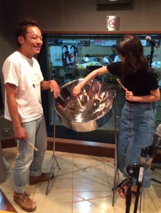 ゲスト「WAIWAI STEEL BAND」伊澤陽一さん！