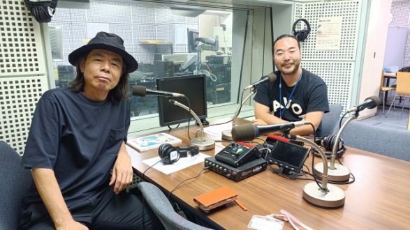 木曜日の常連客・日比野克彦さんと、現代美術家・舘鼻則孝さんの話を盗み聞き・・・深夜の現代美術トーク