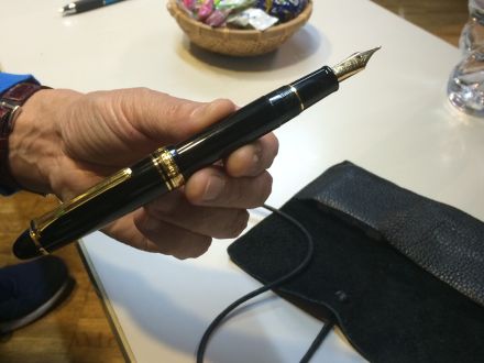 Vol.28  マスターの万年筆。